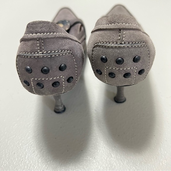 TOD’S Debbie Button Suede Leather Heels - Picture 7 of 13